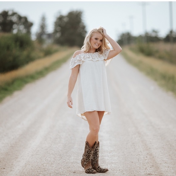 Adorable short dress - Picture 1 of 5